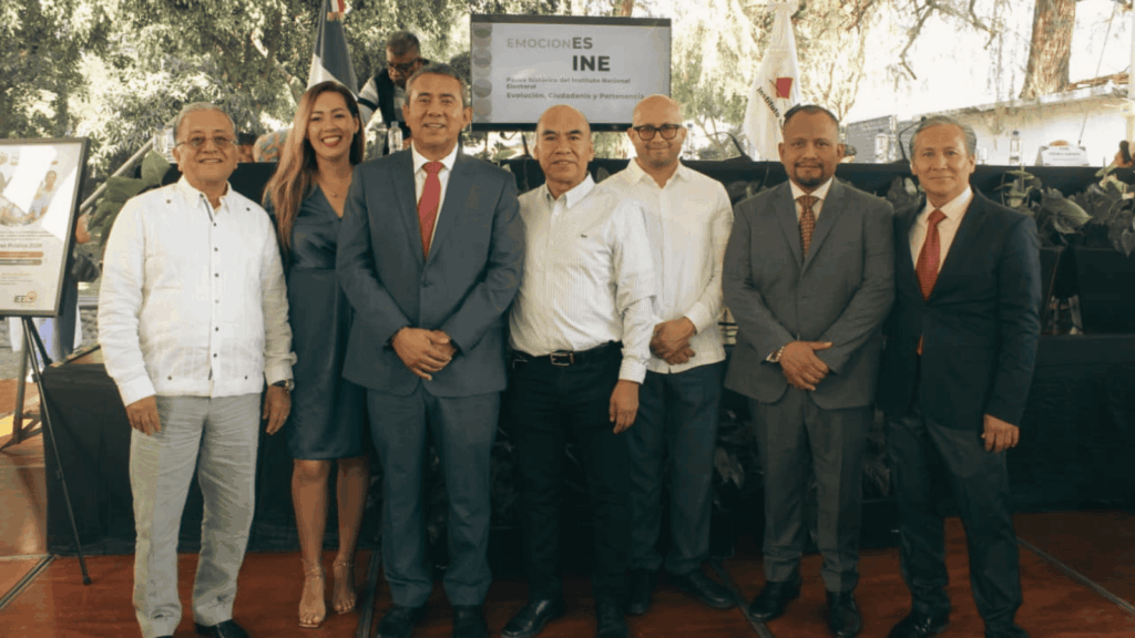 Reunión de trabajo en la Ciudad de México entre consejeros y asesores del IEPCT Tabasco vinculados a Jorge Montaño.