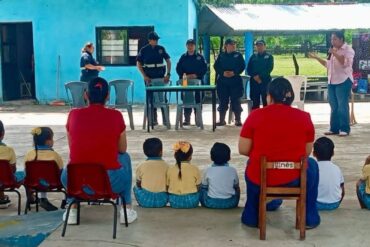 Personal de la SSPC y CENEPRED realizan actividades preventivas en escuelas de Tabasco.