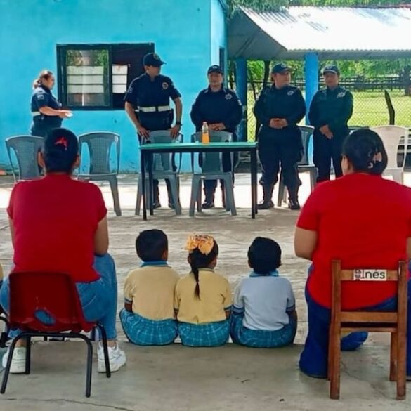 Personal de la SSPC y CENEPRED realizan actividades preventivas en escuelas de Tabasco.