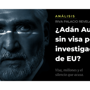 Retrato editorial de Adán Augusto López Hernández con tratamiento en duotono azul frío y titular sobre investigación de Estados Unidos por presunta revocación de visa