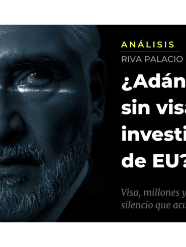 Retrato editorial de Adán Augusto López Hernández con tratamiento en duotono azul frío y titular sobre investigación de Estados Unidos por presunta revocación de visa