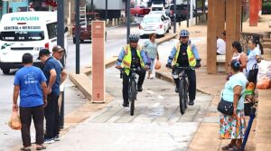 Elementos de la Policía Metropolitana realizan Bici Patrullaje en el Malecón Carlos A. Madrazo de Villahermosa para reforzar la seguridad.