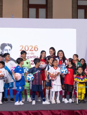 Claudia Sheinbaum y la FMF presentan la Estrategia Nacional de Formación para impulsar el desarrollo del futbol mexicano.