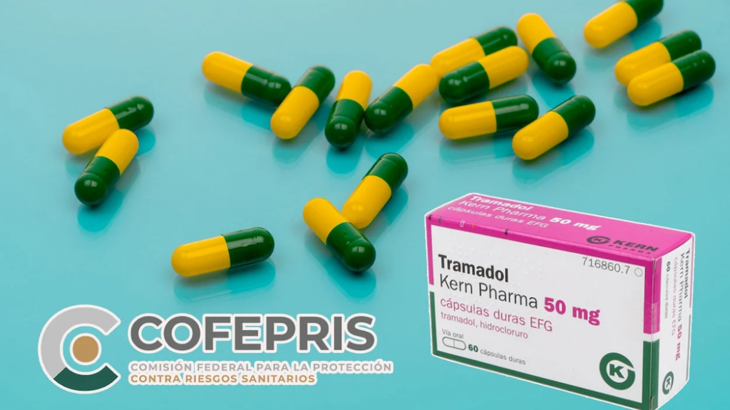 Cápsulas y caja de tramadol junto al logotipo de Cofepris por nueva regulación sanitaria en México.