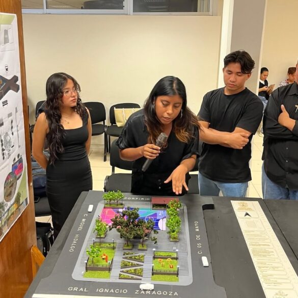 Estudiantes de la UJAT presentan propuestas de intervención urbana para espacios públicos de Villahermosa ante autoridades del IMPLAN de Centro.