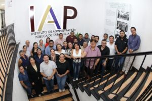 Alumnas y alumnos de la Maestría en Derecho para la Administración Pública del IAP Tabasco durante la conclusión de la asignatura La Estructura del Poder Judicial.