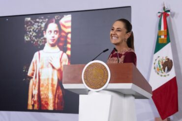 La presidenta Claudia Sheinbaum durante la inauguración del Museo Textil de los Pueblos Indígenas y Afromexicanos en Ciudad de México.