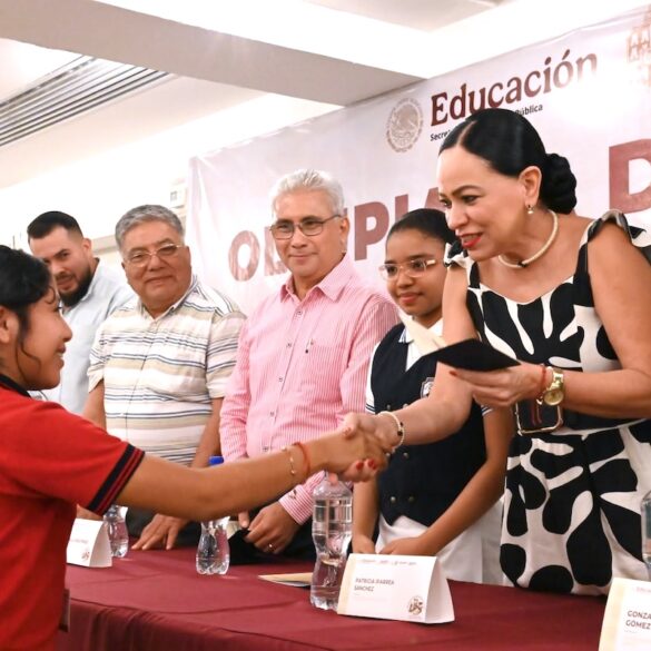 Estudiantes participan en la Olimpiada del Conocimiento Infantil 2026 durante la etapa estatal realizada en Tabasco.