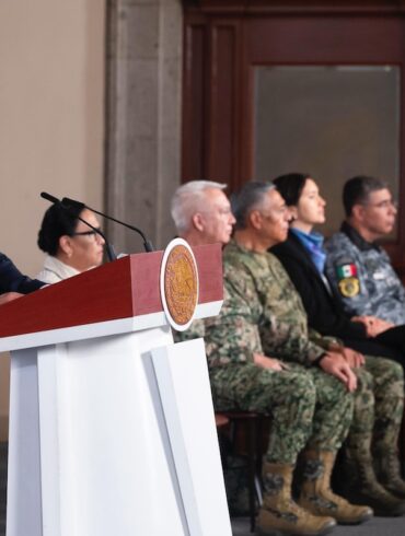 Omar García Harfuch presenta resultados de seguridad con miles de detenidos, armas aseguradas y decomisos de droga en México.