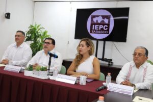 Participantes del Curso-Taller de Profesionalización Electoral en Tabasco durante el inicio de actividades en el IAP Tabasco.