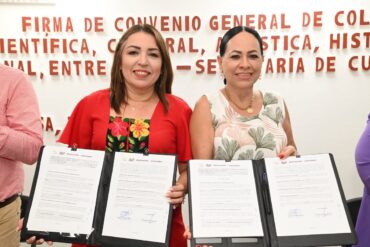 Titulares de SETAB y Secretaría de Cultura durante la firma del convenio para fortalecer educación, lectura y actividades culturales en Tabasco.