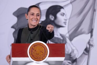 Claudia Sheinbaum anuncia inversión histórica para crear la Unidad de Cirugía Fetal en Tabasco y modernizar el sistema público de salud.