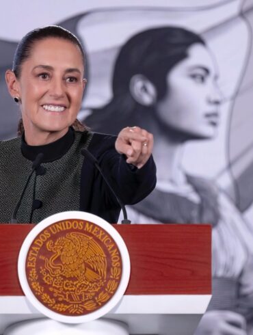 Claudia Sheinbaum anuncia inversión histórica para crear la Unidad de Cirugía Fetal en Tabasco y modernizar el sistema público de salud.