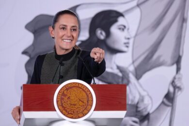 Claudia Sheinbaum anuncia inversión histórica para crear la Unidad de Cirugía Fetal en Tabasco y modernizar el sistema público de salud.