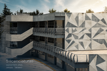 Infografía de la Secretaría de Educación de Tabasco con las cinco licenciaturas de la Universidad Rosario Castellanos en Jonuta: Administración y Comercio, Contaduría y Finanzas, Turismo, Tecnologías de la Información y Gestión Ambiental Sostenible