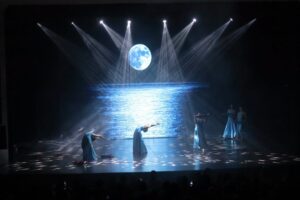 La compañía Barro Rojo Arte Escénico presenta Viento de Lorca durante el Festival Villahermosa 2026 en el Teatro Universitario de la UJAT, en Villahermosa, Tabasco.