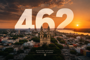 Vista panorámica de Villahermosa al atardecer con la Catedral del Señor de Tabasco y el número 462 como homenaje al aniversario de la ciudad.