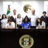 Estudiantes del colegio Greenville International School durante una visita guiada al Tribunal Superior de Justicia de Tabasco