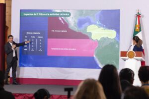 La presidenta Claudia Sheinbaum informa sobre el nuevo sistema de alertamiento telefónico y las acciones preventivas ante el fenómeno de El Niño en México.