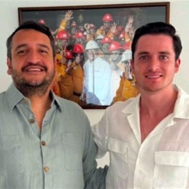 Andy López Beltrán y Bernardo Bosch posan juntos tras reunión sobre unidad en Morena Tabasco