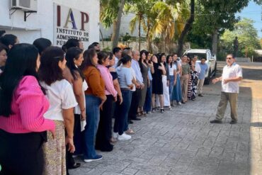 La auditoría gubernamental en Tabasco reunió a 119 alumnos del IAP para fortalecer la profesionalización del servicio público.