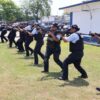 Cadetes de la Academia de Policía del Estado de Tabasco realizan prácticas operativas y físicas durante su formación profesional.