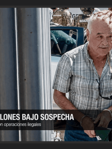 Ernesto Ruffo Appel esposado durante su traslado en Ensenada tras ser detenido por huachicol fiscal