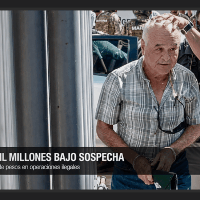 Ernesto Ruffo Appel esposado durante su traslado en Ensenada tras ser detenido por huachicol fiscal