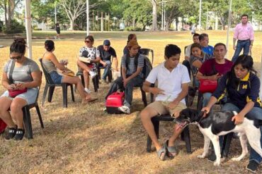 Especialistas realizan una jornada de esterilización gratuita de mascotas en el parque La Choca de Villahermosa, Tabasco.