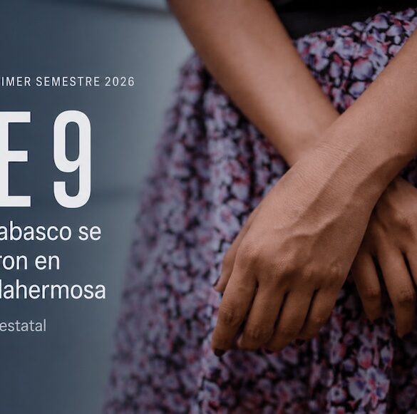 Mujer sentada junto al dato de cinco de nueve feminicidios de Tabasco concentrados en Centro-Villahermosa durante 2026.
