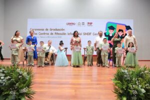 Yolanda Osuna Huerta durante la graduación de 83 niñas y niños de los Centros de Atención Infantil del DIF Centro en Villahermosa, Tabasco.