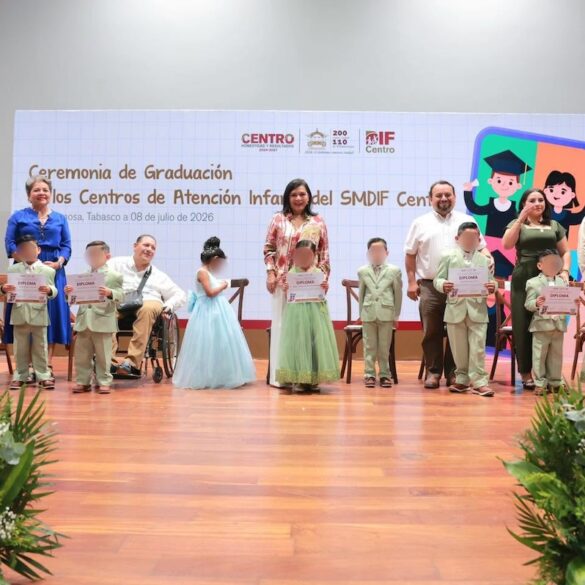 Yolanda Osuna Huerta durante la graduación de 83 niñas y niños de los Centros de Atención Infantil del DIF Centro en Villahermosa, Tabasco.