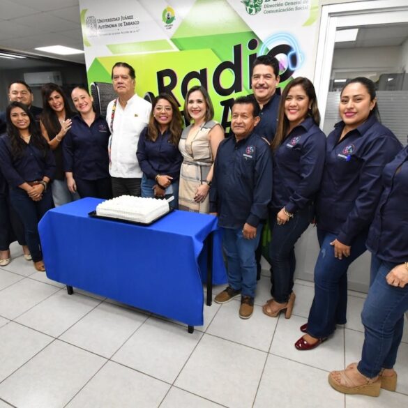 Guillermo Narváez Osorio durante el quinto aniversario del programa Derechos Humanos al Aire en Radio UJAT, Tabasco.