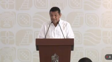El gobernador Javier May Rodríguez durante su rueda de prensa semanal del 28 de julio de 2026