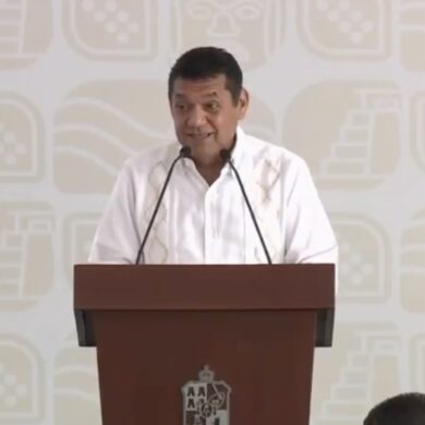 El gobernador Javier May Rodríguez durante su rueda de prensa semanal del 28 de julio de 2026