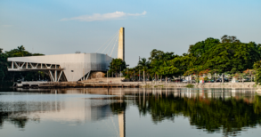 Vista panorámica de la Laguna de las Ilusiones en Villahermosa, Tabasco, uno de los humedales urbanos más importantes del sureste de México.