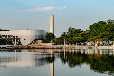 Vista panorámica de la Laguna de las Ilusiones en Villahermosa, Tabasco, uno de los humedales urbanos más importantes del sureste de México.
