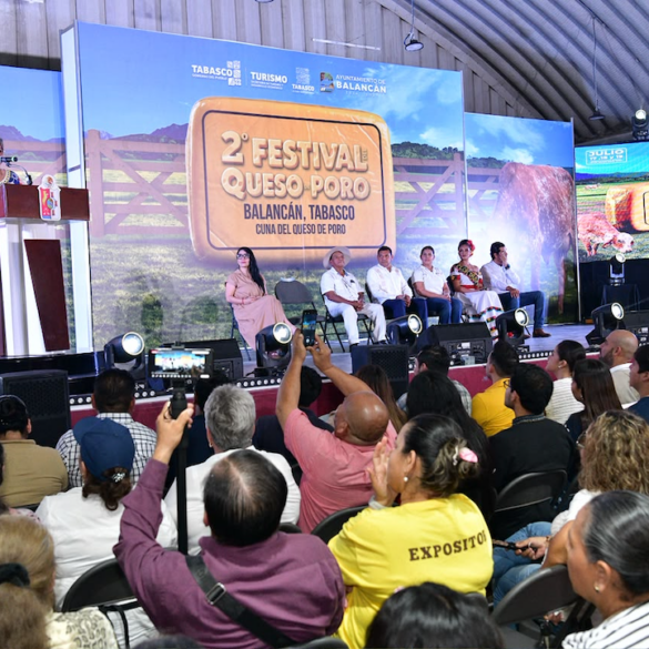 Inauguración del segundo Festival del Queso de Poro en Balancán, Tabasco, con autoridades estatales y municipales