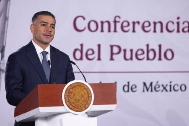 El secretario de Seguridad Omar García Harfuch presenta el balance nacional de detenciones, armas aseguradas y decomisos durante la conferencia matutina.