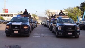Elementos de la SSPC realizan el Operativo Reforzamiento de Centro con patrullajes preventivos y filtros de revisión en el municipio de Centro, Tabasco.