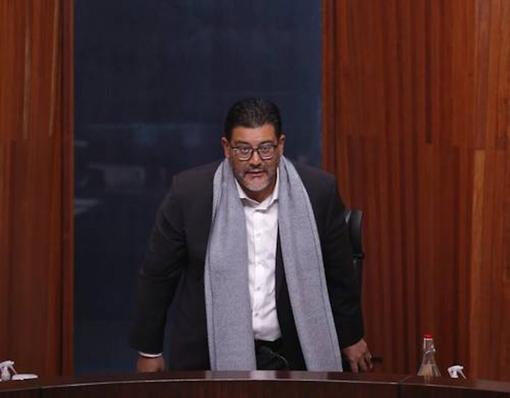El magistrado Reyes Rodríguez Mondragón durante una sesión del Tribunal Electoral del Poder Judicial de la Federación.
