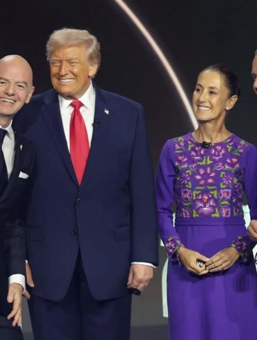 Selfie de Gianni Infantino, Donald Trump, Claudia Sheinbaum y Mark Carney previo a la final del Mundial