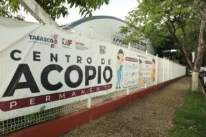 Lona del centro de acopio permanente del DIF Tabasco para apoyo a Venezuela