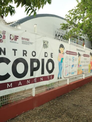 Lona del centro de acopio permanente del DIF Tabasco para apoyo a Venezuela