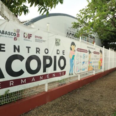 Lona del centro de acopio permanente del DIF Tabasco para apoyo a Venezuela