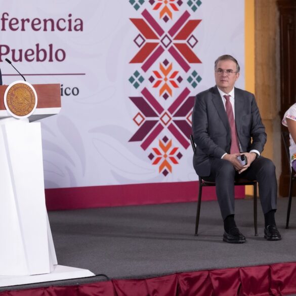 La presidenta Claudia Sheinbaum informa que el T-MEC permanecerá vigente hasta 2036 durante su conferencia en Palacio Nacional.