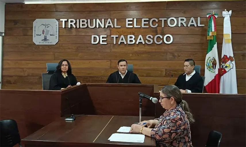 Sesión del Tribunal Electoral de Tabasco donde se analiza un expediente sobre registro partidista local.