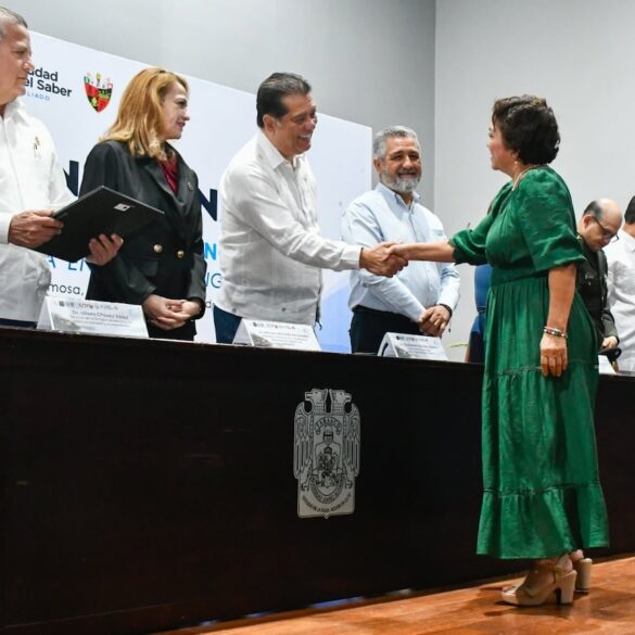 El rector Guillermo Narváez Osorio inaugura en la UJAT el Congreso Internacional sobre Inteligencia Artificial y Derechos Humanos en Villahermosa, Tabasco.