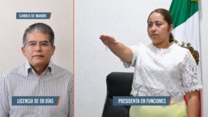 Alfonso Baca con licencia de 90 días y María Eliza Hernández durante su protesta como presidenta municipal en funciones de Paraíso.