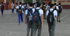 Padres de familia y aspirantes revisan acuerdos sobre el ingreso a bachillerato en Tabasco para el ciclo 2026-2027